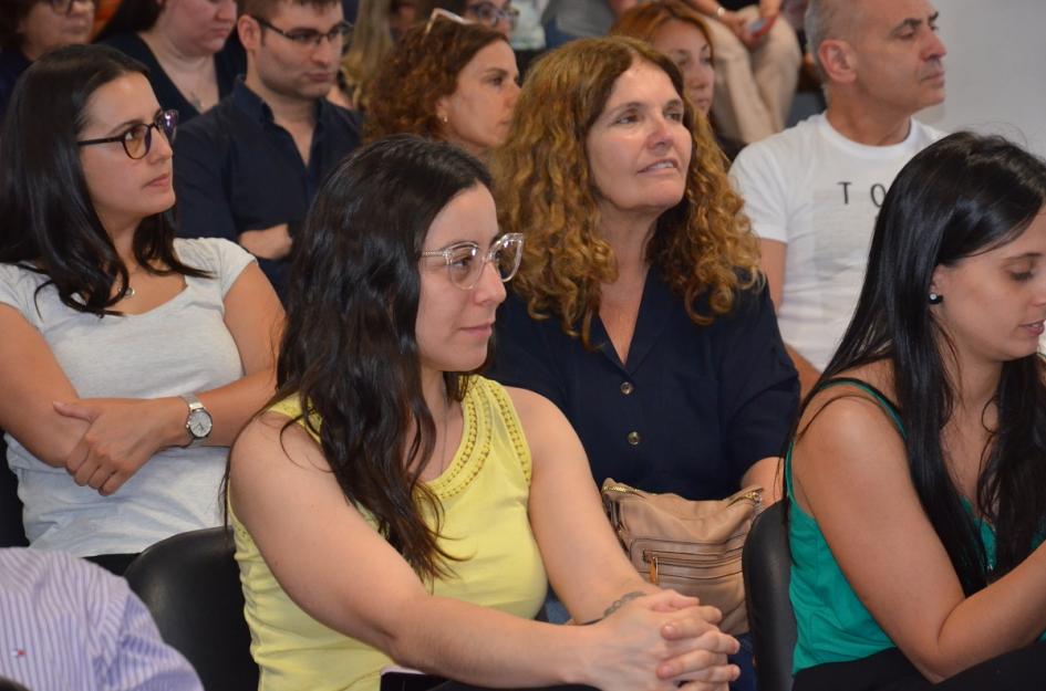 Funcionarios/as presentes Autoridades realizan balance anual