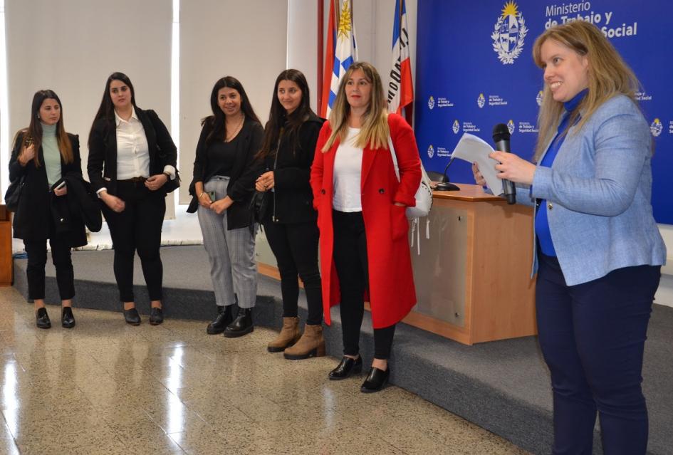 Bienvenida y despedida de pasantes de la UDELAR Pasantes de Relaciones Laborales de la UDELAR en el MTSS