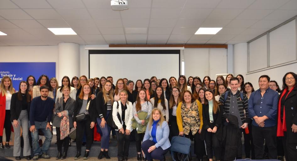Bienvenida y despedida de pasantes de la UDELAR Ceremonia de bienvenida y despedida de pasantes de la Universidad de la República