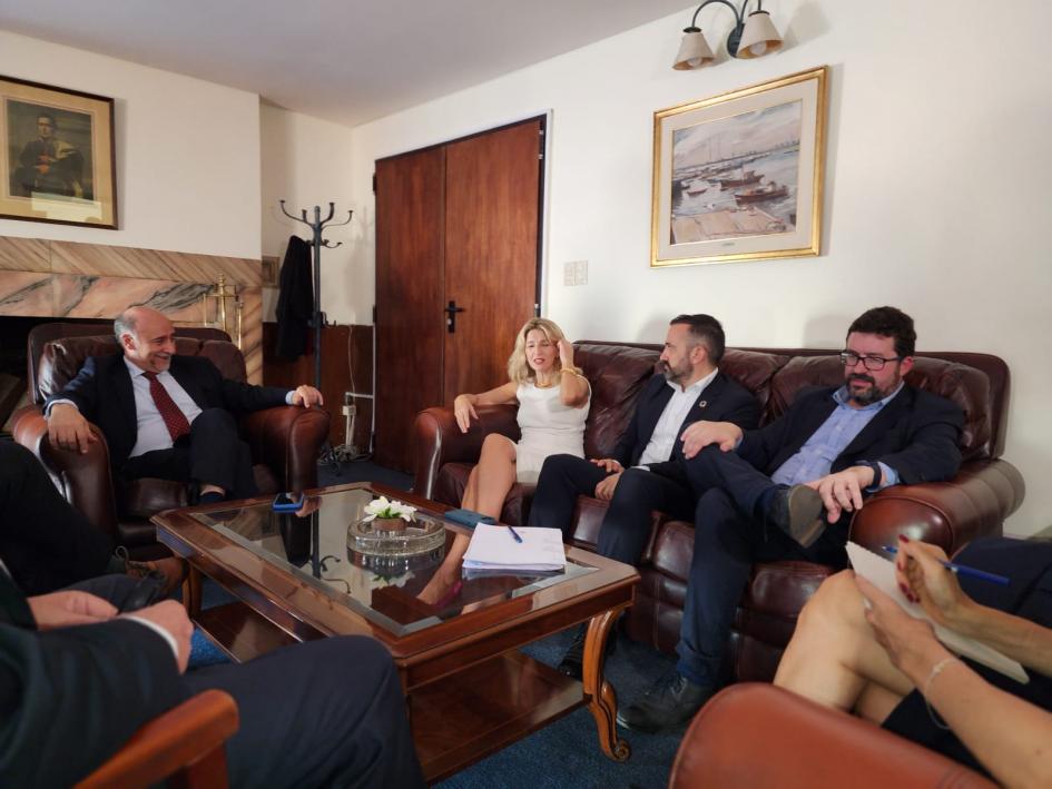 Ministro Mieres recibió a la ministra de Trabajo y Economía Social del Gobierno Español Reunión de ambas delegaciones