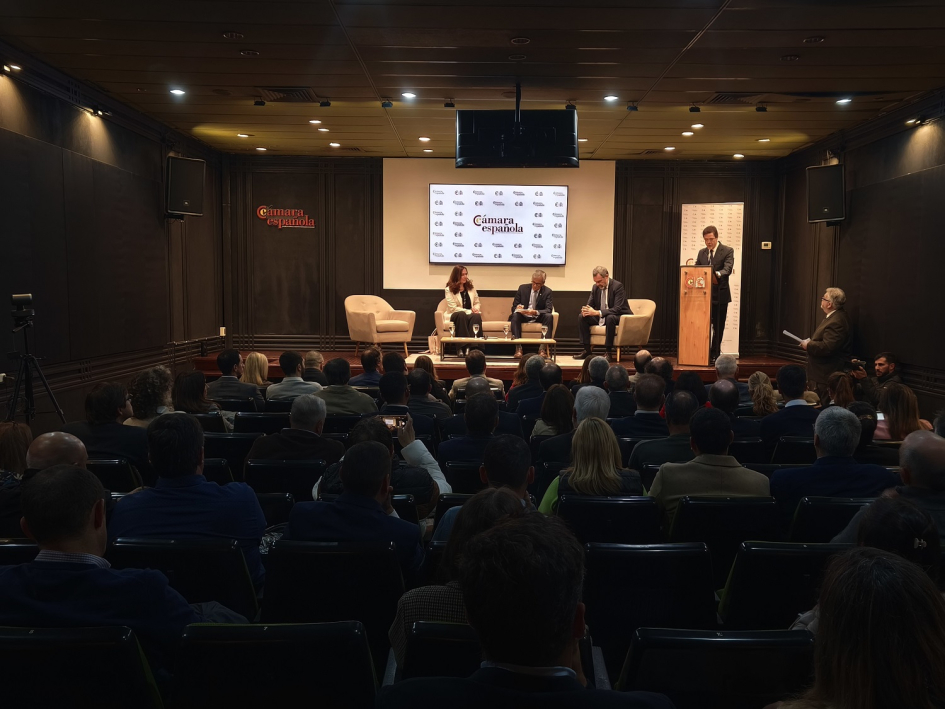 Desayuno de la Cámara Oficial Española de Comercio en Uruguay Auditorio presente