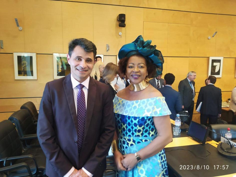 110ª sesión del CERD/ONU Pérez junto a la presidenta del CERD V.A. Shepherd