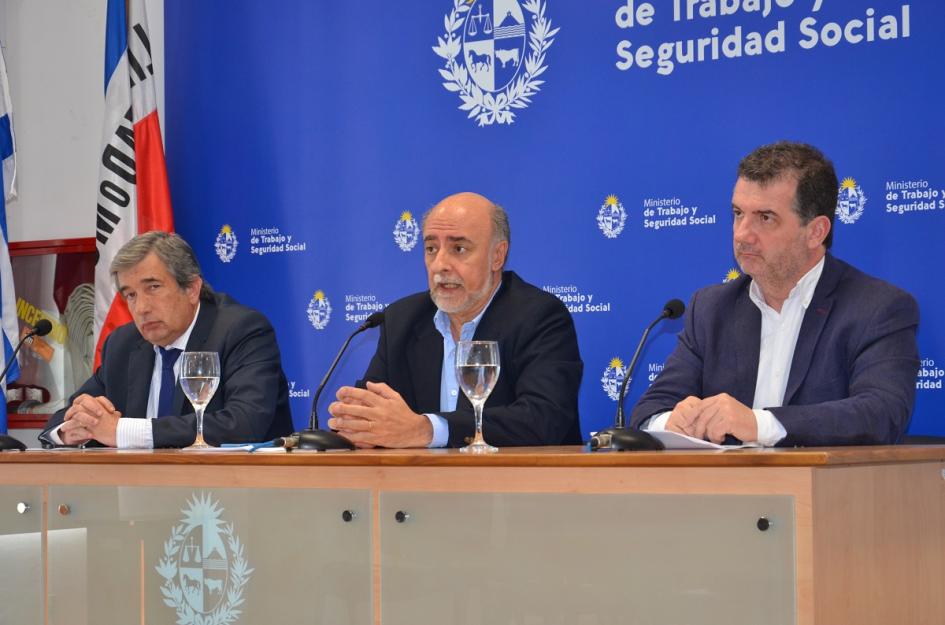 Conferencia de prensa, Arizti, Mieres, Teijeiro