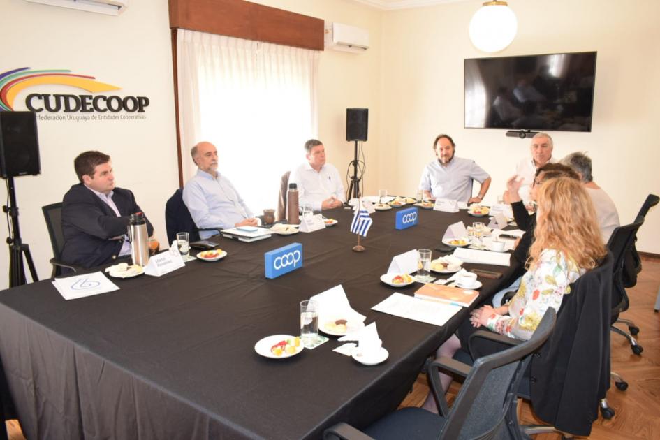 Mieres en reunión de cooperativismo Mieres en reunión de cooperativismo