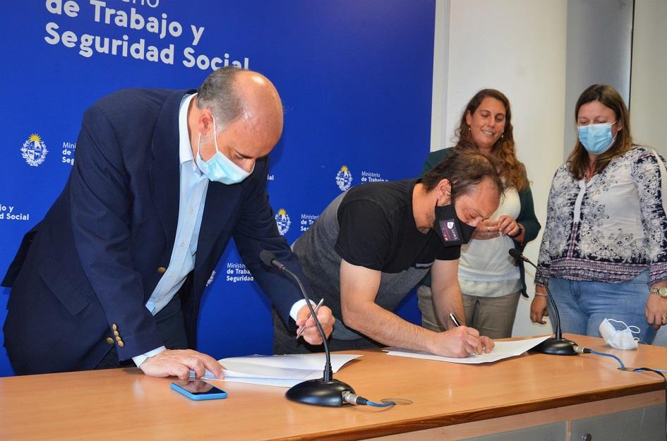 Firma de convenio Firma de convenio