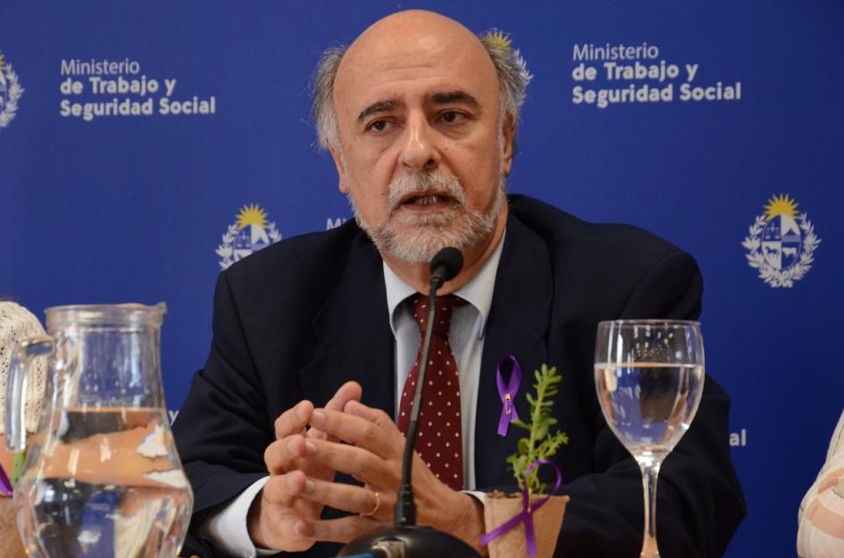 Ministro Mieres Día Internacional para la Eliminación de la Violencia contra las Mujeres