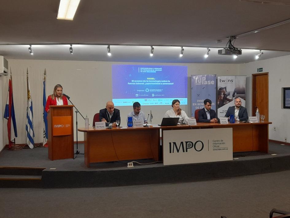 Daniel Pérez expone en evento en el IMPO