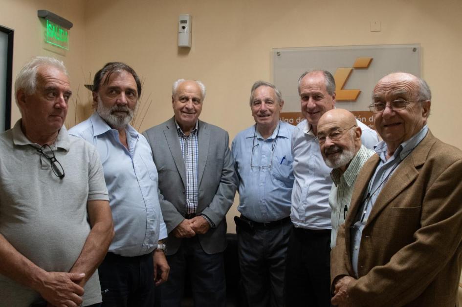 Murro Liga de la Construcción del Uruguay Ministro de Trabajo junto a integrantes de la Liga de la Construcción del Uruguay