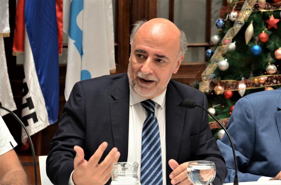 Ministro Pablo Mieres Firma de convenio prevención de la explotación sexual infantil