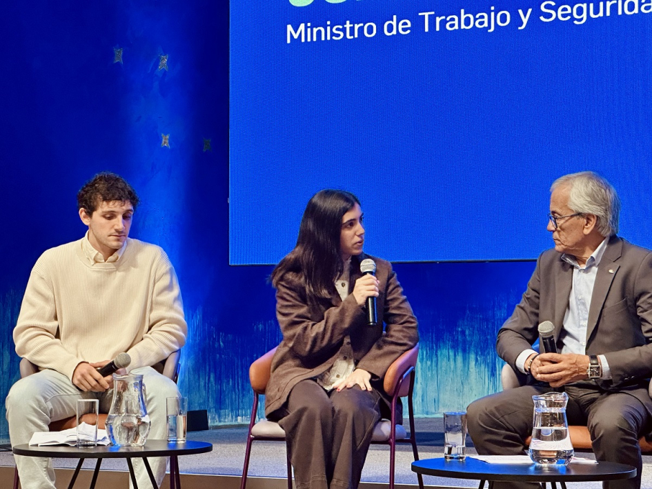 Castillo subrayó la importancia de acercar a los estudiantes al mundo del trabajo Castillo dialogó con estudiantes durante apertura de la 16.ª Feria Laboral de la UCU