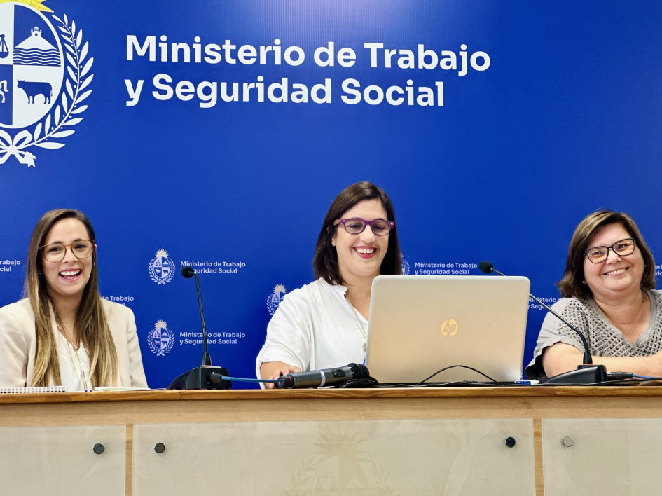 Yo Estudio y Trabajo: Jornada de reflexión e intercambio Yo Estudio y Trabajo: Jornada de reflexión e intercambio