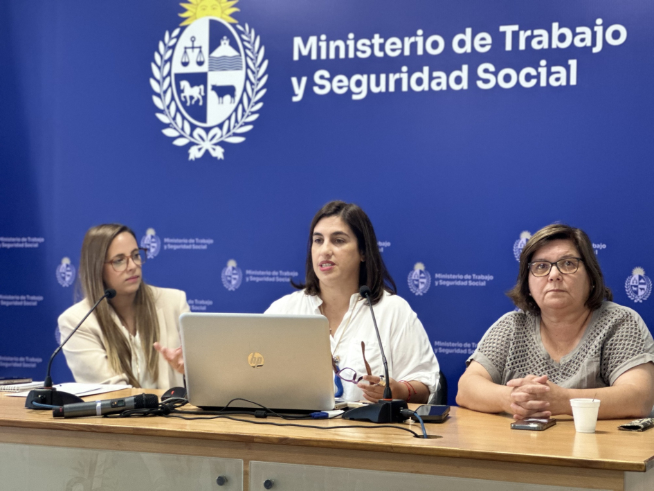 Yo Estudio y Trabajo: Jornada de reflexión e intercambio Yo Estudio y Trabajo: Jornada de reflexión e intercambio