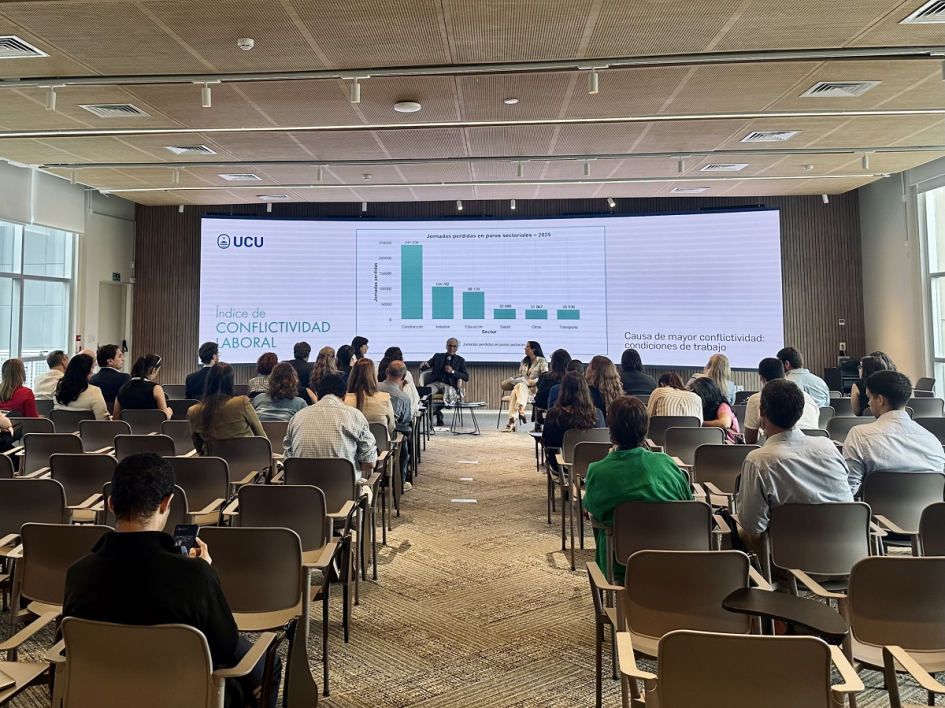 Ministro Castillo participó en presentación del Índice de Conflictividad Laboral