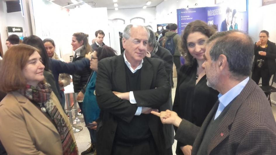 Murro en la feria de empleo Murro en la feria de empleo