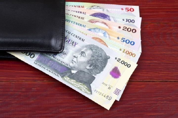 imagen de billetes de pesos uruguayos imagen de billetes de pesos uruguayos