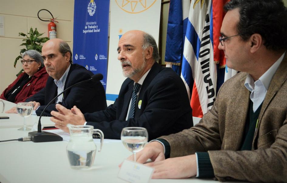 Conferencia en INAU Mieres, Bartol y Abdala en conferencia del INAU