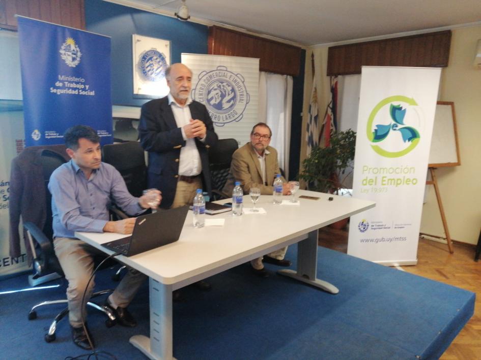 Difusión de la Ley de Promoción del Empleo en Melo, Cerro Largo Difusión de la Ley de Promoción del Empleo en Melo, Cerro Largo