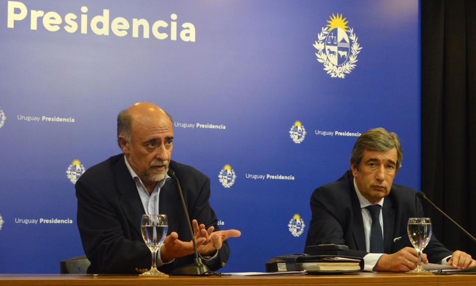Pablo Mieres y Mario Arizti durante conferencia en Presidencia Pablo Mieres y Mario Arizti durante conferencia en Presidencia