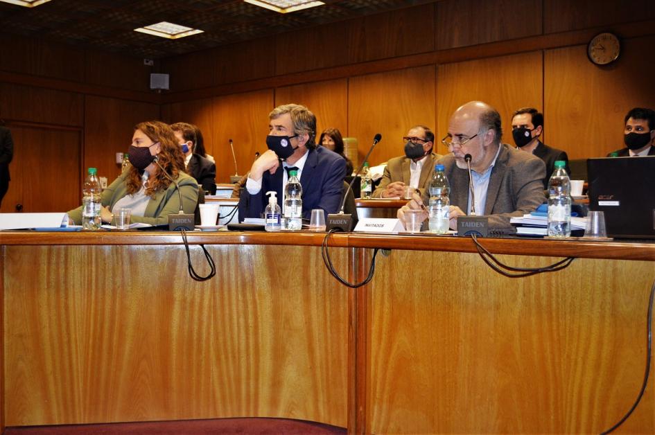 Delegación de MTSS en Parlamento