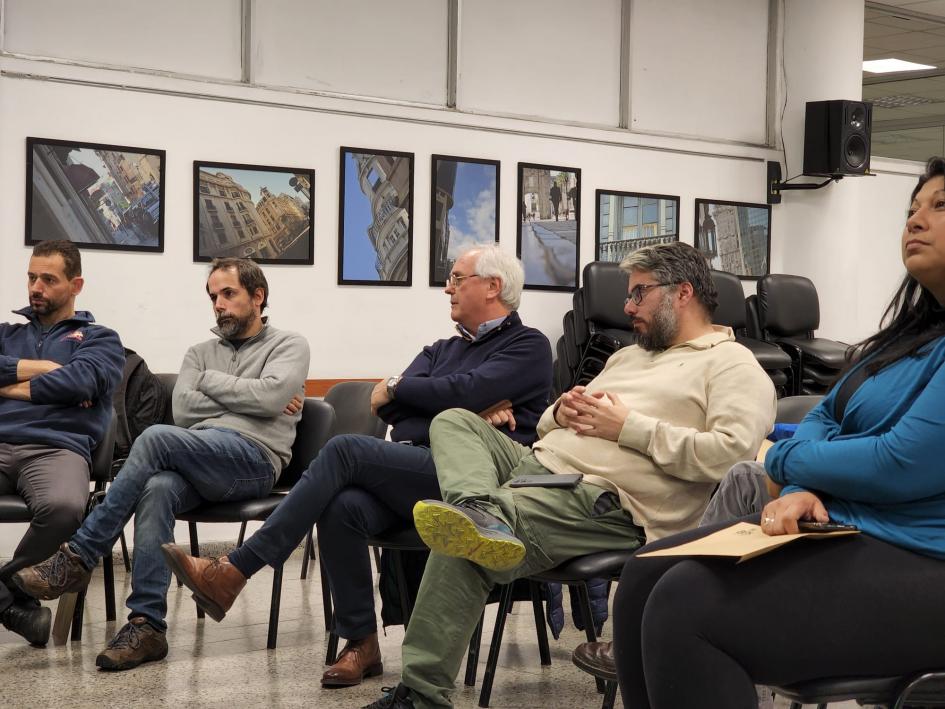 Autoridades con representantes del PIT CNT en MTSS Presentación Anteproyecto de Ley de Reforma de la Seguridad Social