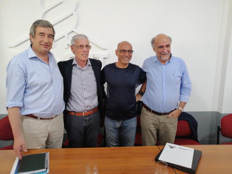 Ministro Mieres, subsecretario Arizti y Marcelo Abdala Ministro Mieres recibió placa de reconocimiento