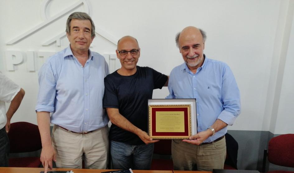 Ministro Mieres, subsecretario Arizti y Marcelo Abdala Ministro Mieres recibió placa de reconocimiento