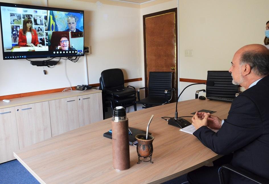 Reunión ministros de Trabajo MinistroMieres en reunión virtual de ministros de Trabajo del Mercosur