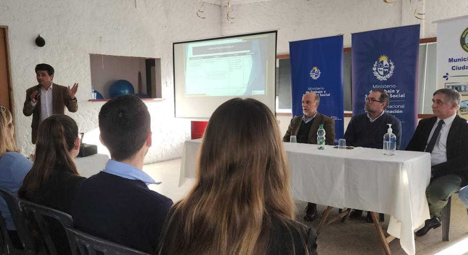 Tala. Actividad difusión Ley de Promoción del Empleo Tala. Actividad difusión Ley de Promoción del Empleo