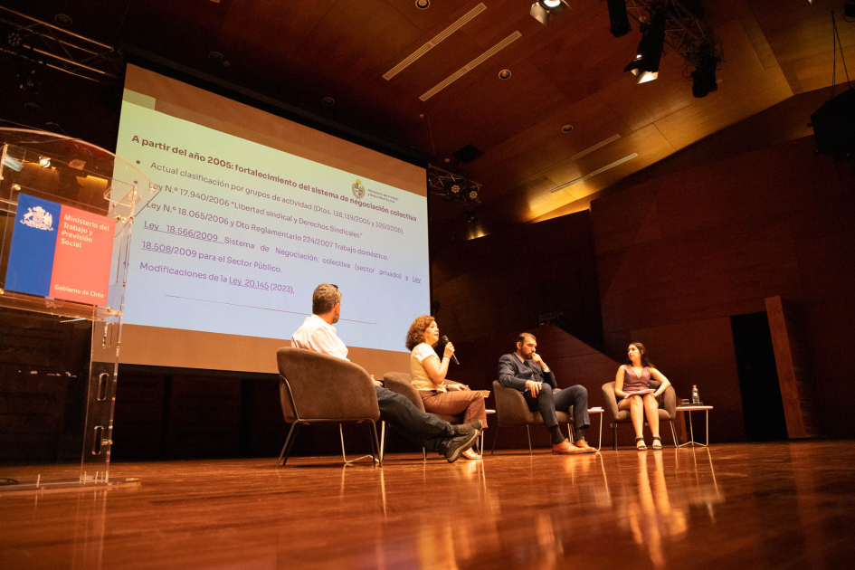 Uruguay expuso en Chile su experiencia de negociación colectiva y diálogo social en la construcción Uruguay expuso en Chile su experiencia de negociación colectiva y diálogo social en la construcción