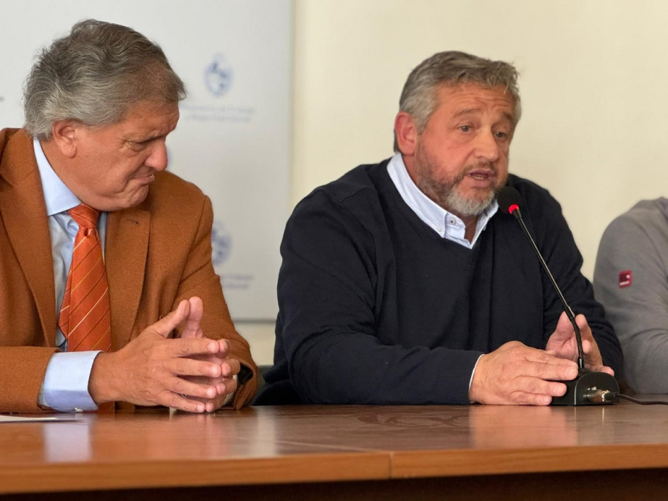 Durán y Fernández en firma de declaración tripartita
