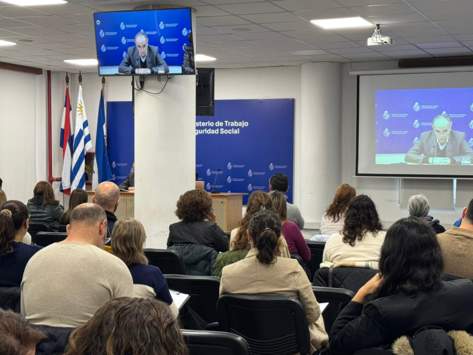 Autoridades, representantes del sector sindical y académico asistieron a la actividad