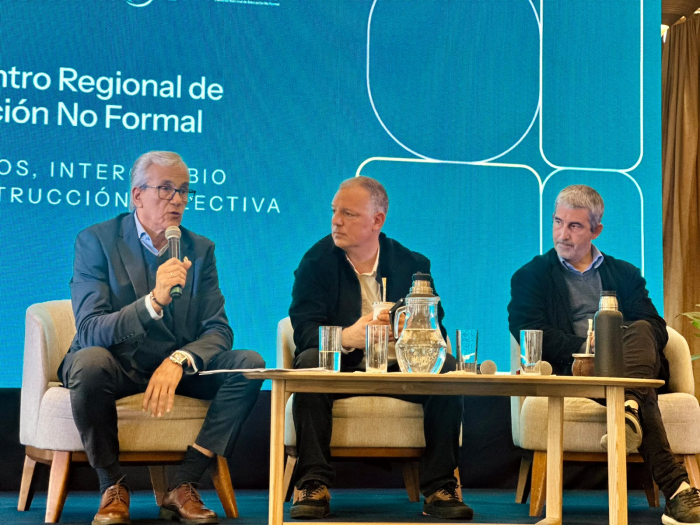 Ministro Castillo, Gabriel Quirici y Pablo Caggiani durante la presentación