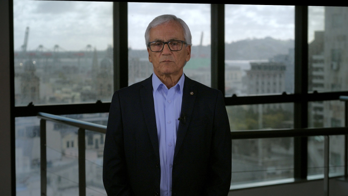 Ministro Juan Castillo durante el mensaje del 1° de Mayo