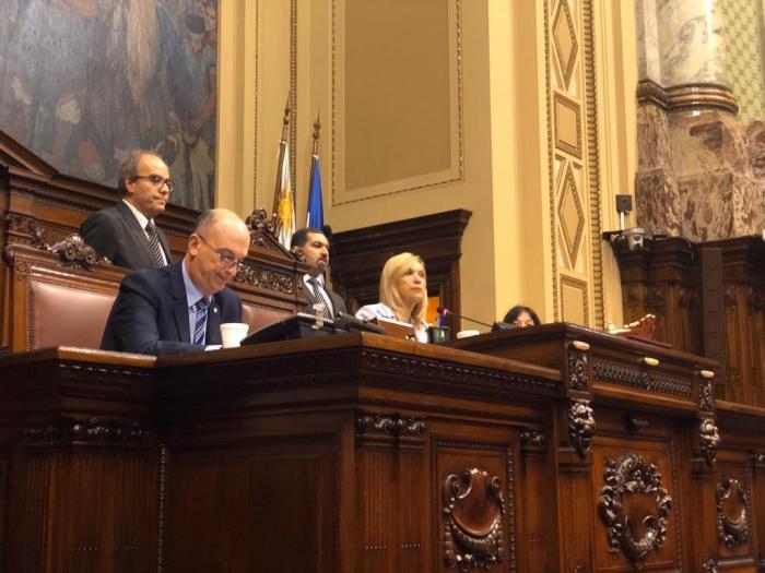 Poder Legislativo aprobó proyecto de ley sobre COVID19 como enfermedad profesional Poder Legislativo aprobó proyecto de ley sobre COVID19 como enfermedad profesional