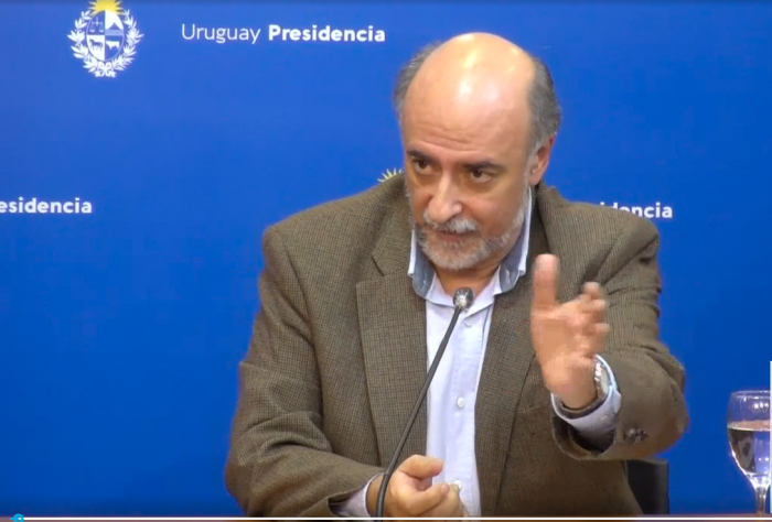 Ministro Mieres en conferencia de prensa Ministro Mieres en conferencia de prensa