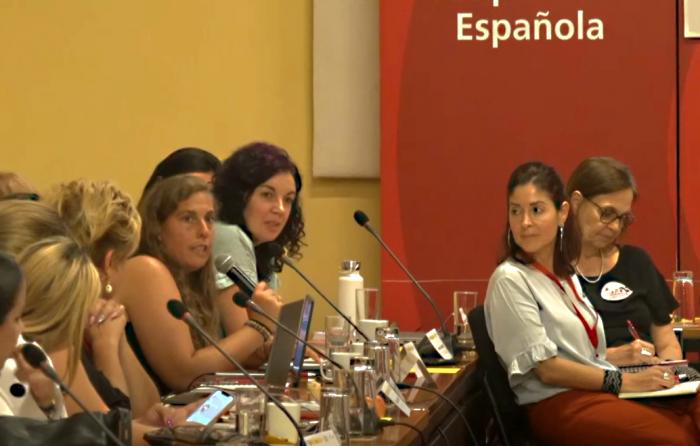 Simposio Iberoamericano sobre Cuidados y Trabajo Doméstico Remunerado La directora y demás exponentes