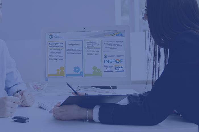 Inicio de registro para sorteo de puestos en la construcción del data center de Google Persona entrevistando a trabajador