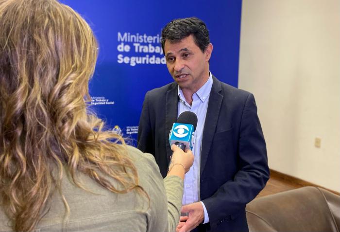 Subsecretario Daniel Pérez en nota con Subrayado