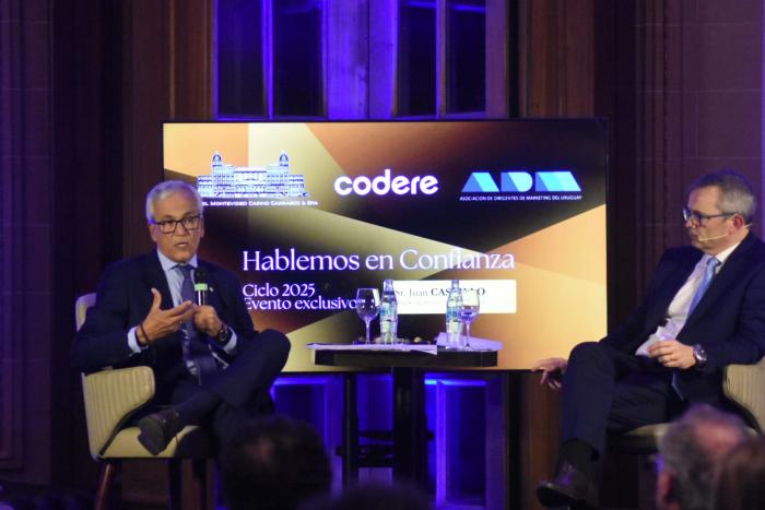 Ministro Castillo disertó en ciclo de ADM