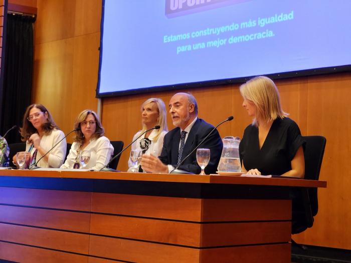 Acto por el Día Internacional de las Mujeres Facio, Bottero, Argimón, Mieres y Maldonado en acto