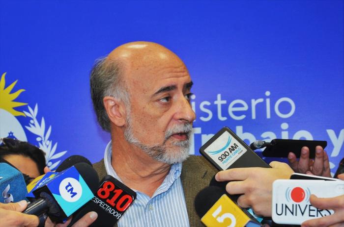 Mieres en conferencia prórroga seguro parcial