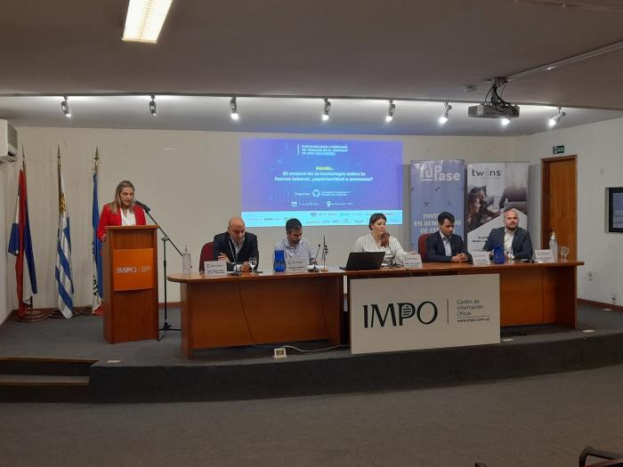 Daniel Pérez expone en evento en el IMPO Daniel Pérez expone en evento en el IMPO