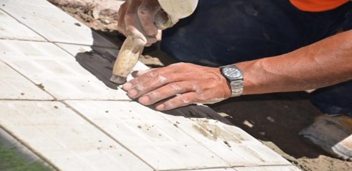 Licencia de la construcción Obrero trabajando