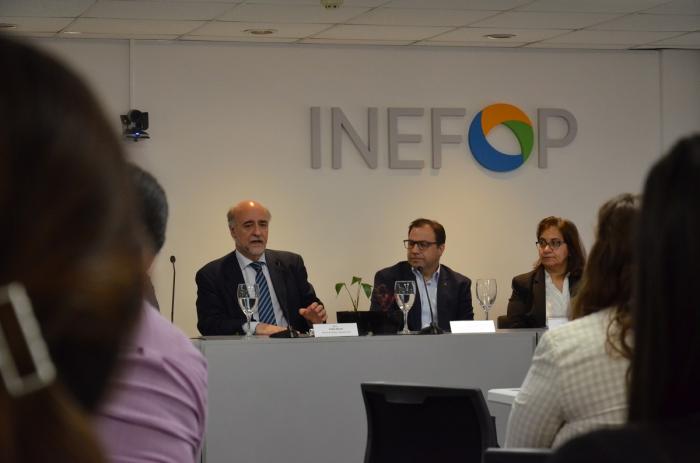 Desayuno de trabajo Mujeres en el Sector TI Desayuno de trabajo Mujeres en el Sector TI
