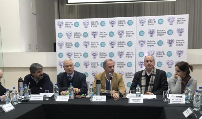 Ministro Murro y Ministro Basso en reunión con el Sindicato Médico del Uruguay Ministro Murro y Ministro Basso en reunión con el Sindicato Médico del Uruguay