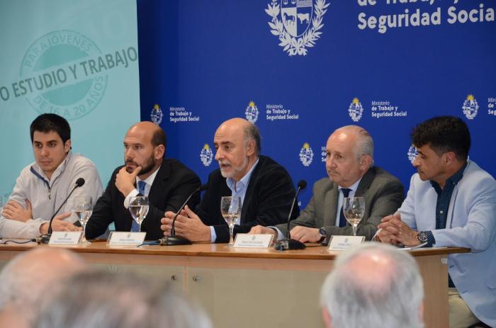 Lanzamiento de Yo Estudio y Trabajo