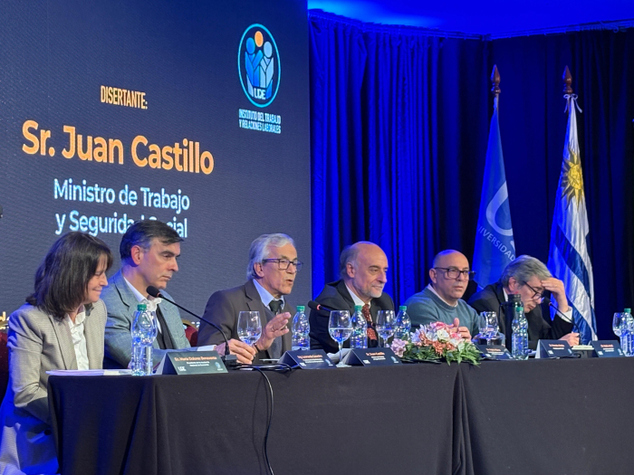 Juan Castillo exponiendo en Seminario