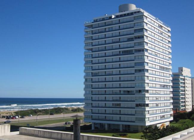 Edificio en zona de playa