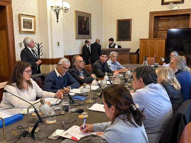 MTSS compareció ante la Comisión de Asuntos Laborales del Senado