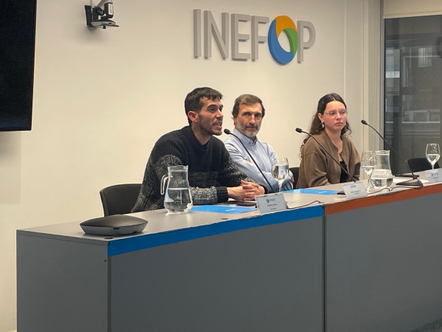 Araya, Venturiello y Godoy durante la presentación